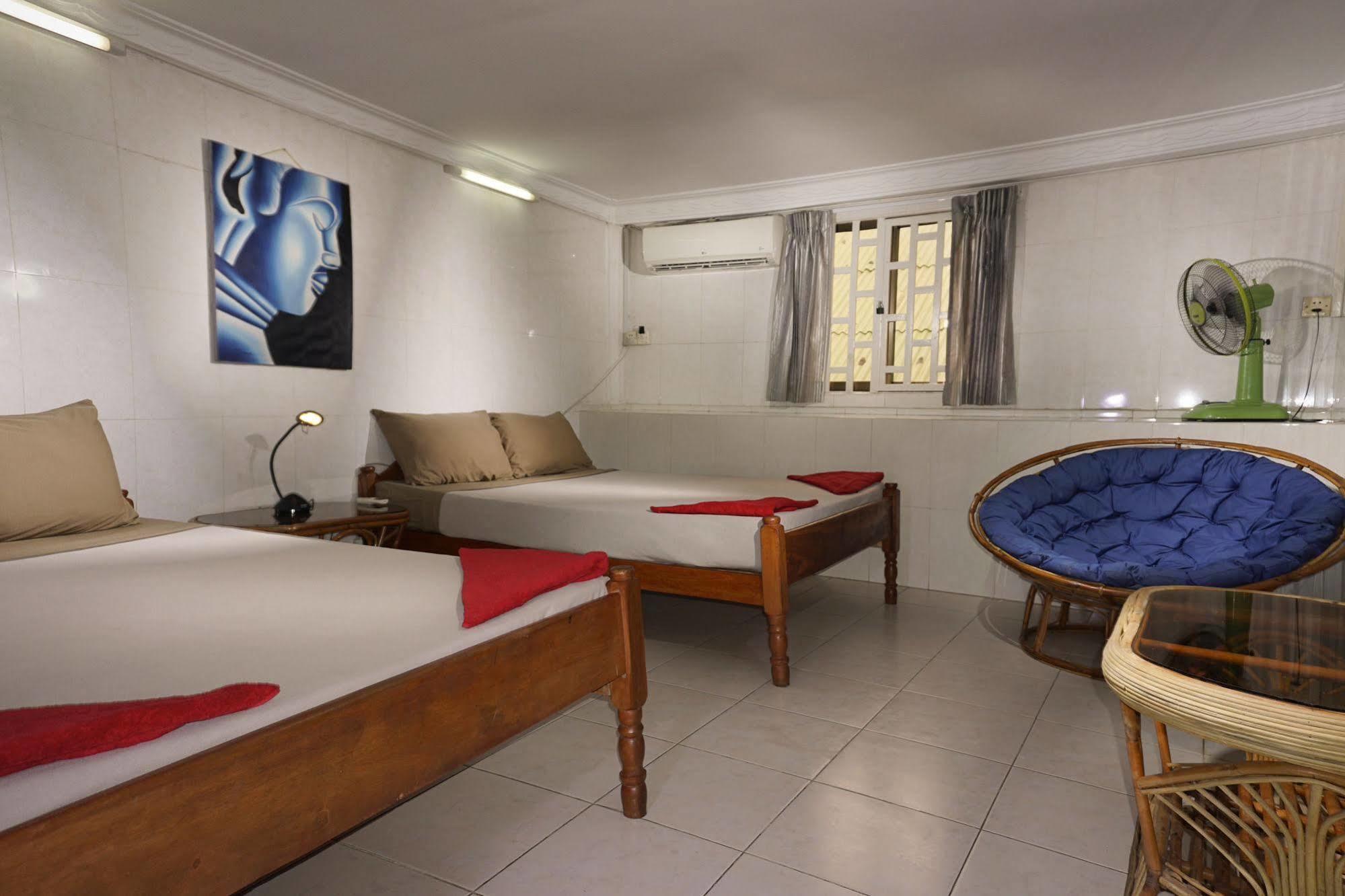 Riverside Backpackers Phnom Penh Exterior foto